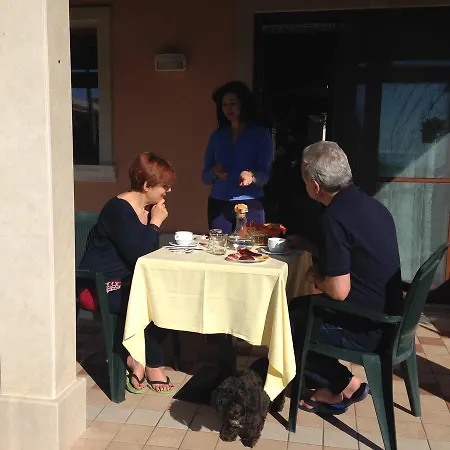 La Scogliera Bed & Breakfast 3*