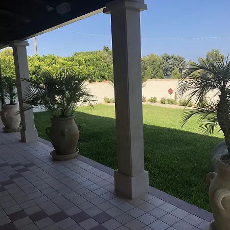 La Scogliera Bed & Breakfast 3*
